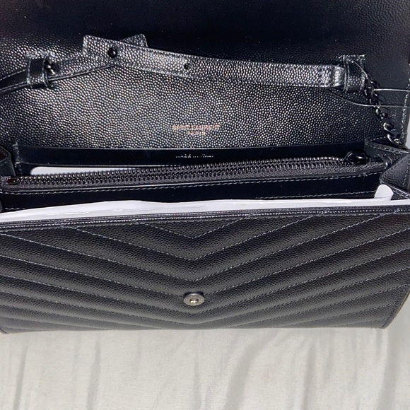 Medium Monogram Matelassé Leather Wallet-On-Chain - Picture 3 of 4